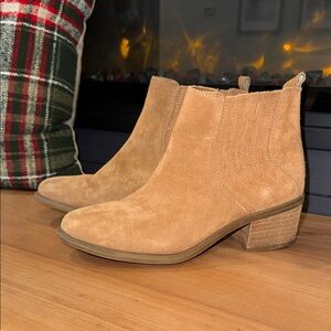 Franco Fortini Camel Suede Ankle Booties